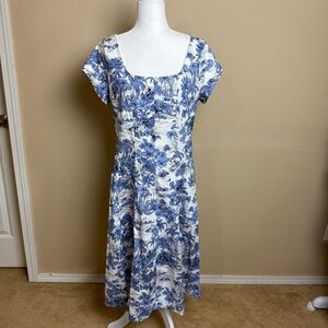 Joie Blue and White Floral Toile Printed Size 10 Midi Dress